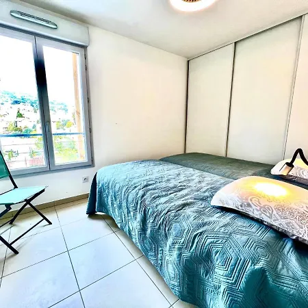 Riviera - Superbe 3 Pièces Avec Terrasse Plein Sud Et Parking- La Terrasse Du Jardin Du Ray Appartement *